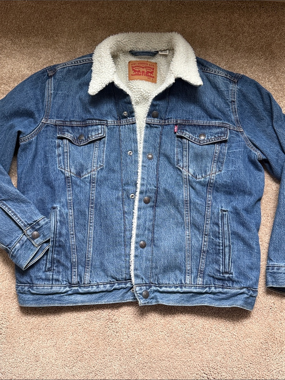 LEVI'S® PREMIUM Relaxed Sherpa Trucker Jacket